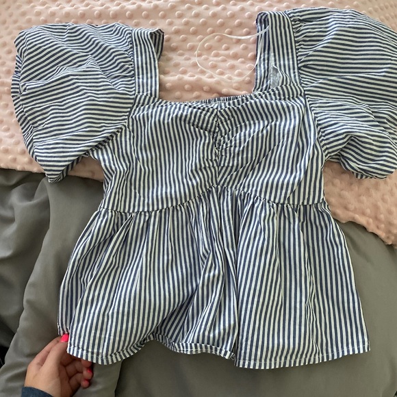 Pin Stripe Puff Sleeve Top - xs - Picture 4 of 4